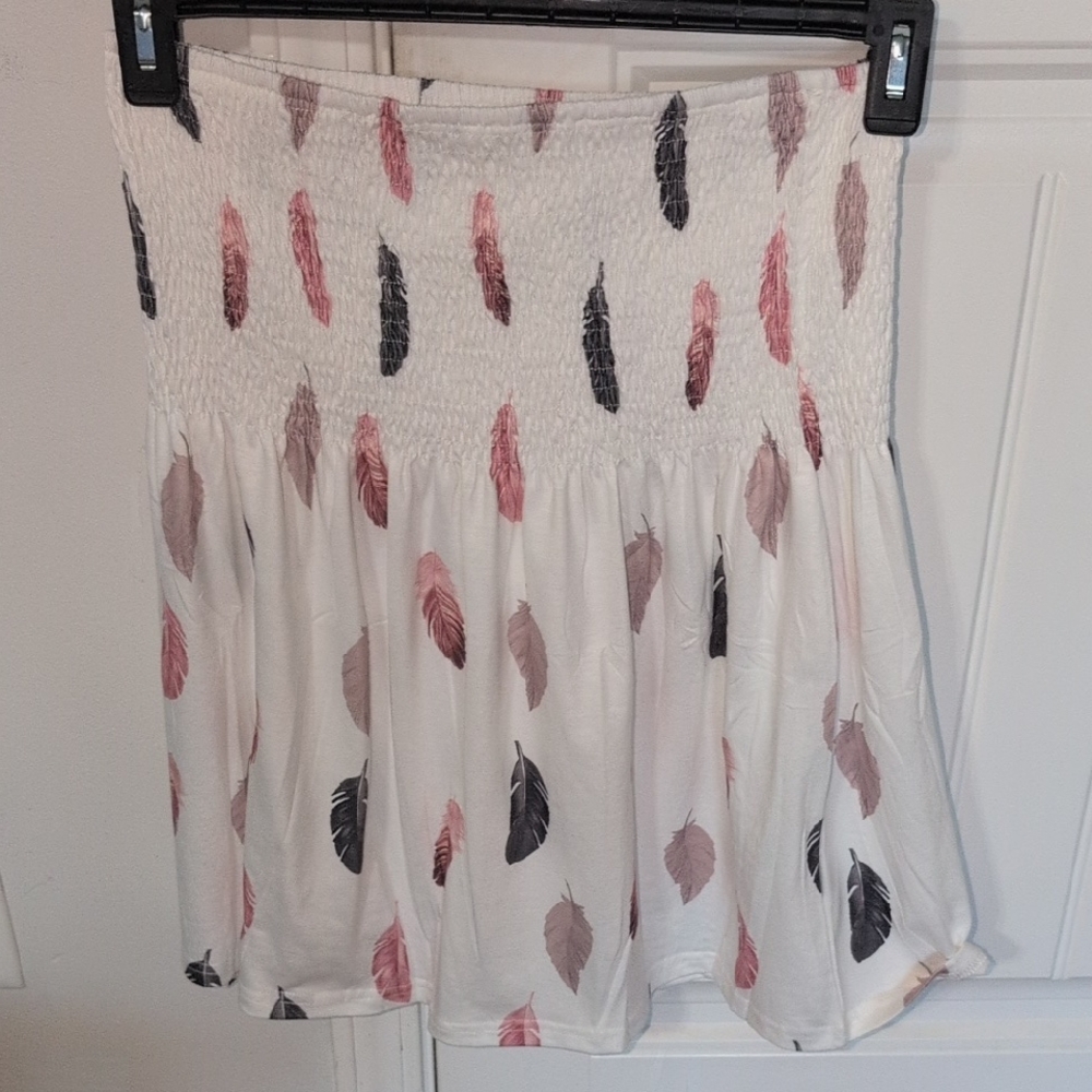 Unk White Feather-Print Smocked Skater Top